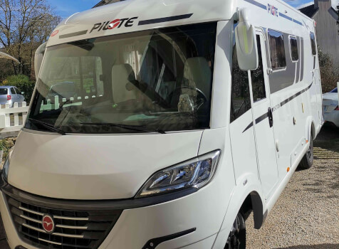 camping-car PILOTE GALAXY G 700 EMOTION   extérieur / face avant