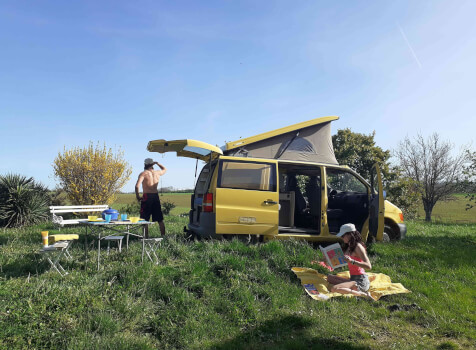 camping-car MERCEDES VITO 108 D  extérieur / latéral gauche