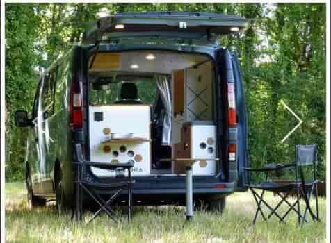 camping-car RENAULT TRAFIC III   extérieur / face avant