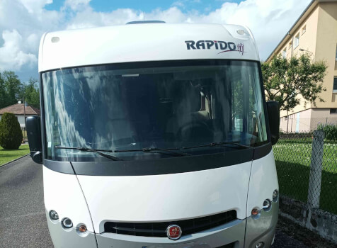 camping-car RAPIDO 890F  extérieur / face avant