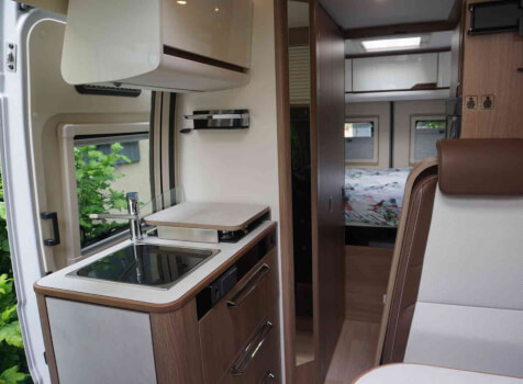 camping-car CAMPEREVE MAGELLAN 643 LIMITED  intérieur  / coin cuisine