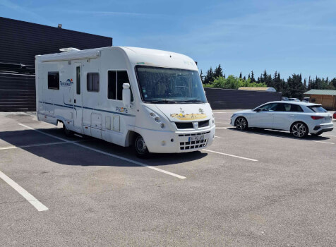 camping-car REFERENCE G735 FJ PILOTE  extérieur / latéral gauche