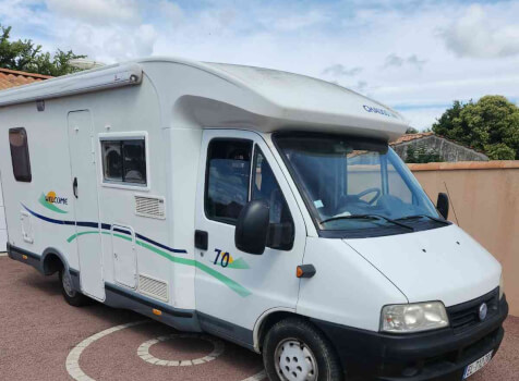 camping-car CHAUSSON WELCOME 70  extérieur / latéral gauche