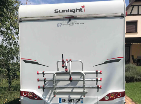 camping-car CAPRON SUNLIGHT   extérieur / arrière