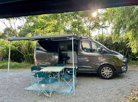 camping-car BURSTNER COPA C500  extérieur / latéral droit