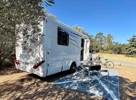 camping-car HYMER T595 S  extérieur / latéral gauche