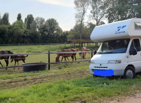 camping-car AUTOSTAR   extérieur / latéral droit