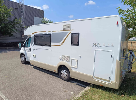 camping-car MAGIS FIAT  RIVIERA CI 74XT  extérieur / latéral gauche