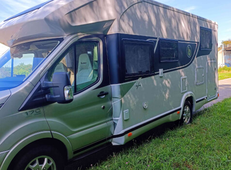 camping-car TESSORO 463 SPECIAL EDITION  extérieur / latéral gauche