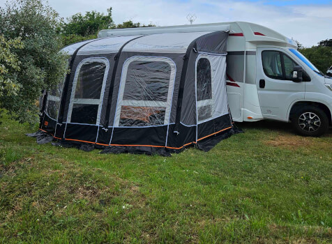 camping-car RIMOR SEAL 95  extérieur / latéral gauche