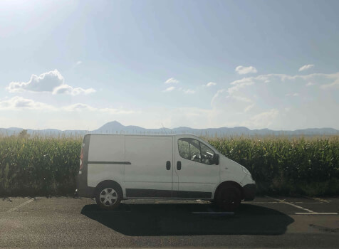 camping-car RENAULT TRAFIC  extérieur / latéral droit