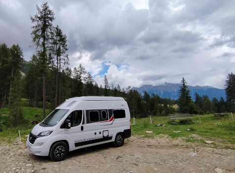 camping-car BURSTNER CAMPEO 540  extérieur / latéral gauche