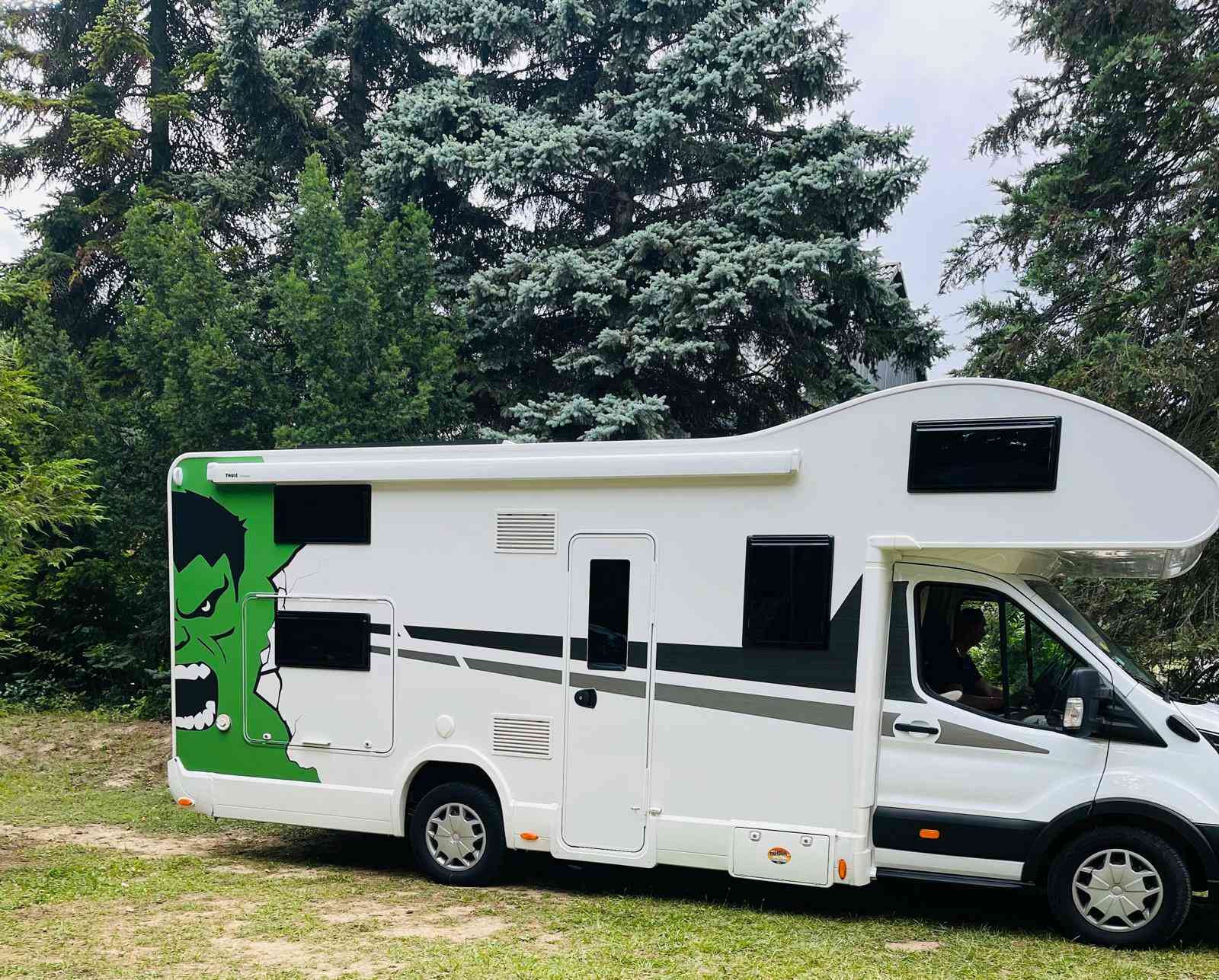 camping-car RIMOR KILIG 50 -HULK-  extérieur / face avant