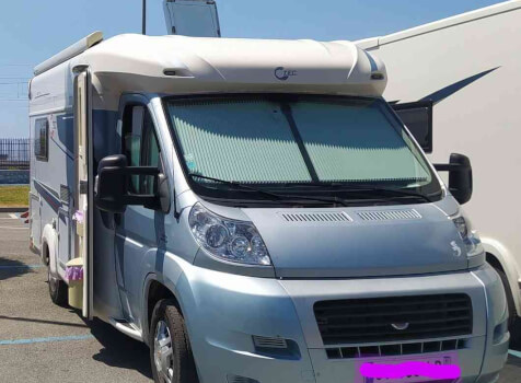 camping-car TEC CARAVAN ROTEC  T 592   extérieur / face avant