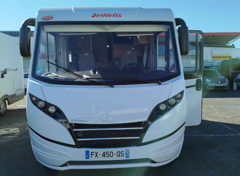 camping-car DETHLEFFS GLOBEBUS I1  extérieur / face avant