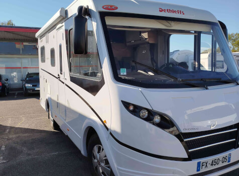 camping-car DETHLEFFS GLOBEBUS I1  extérieur / latéral droit