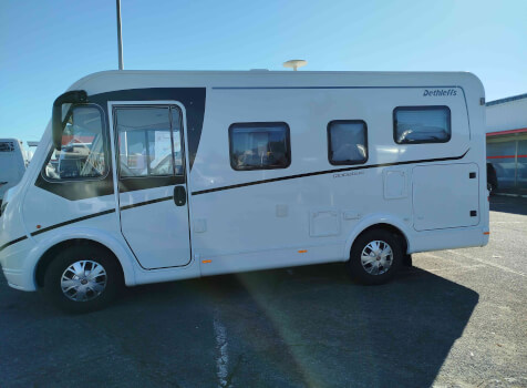 camping-car DETHLEFFS GLOBEBUS I1  extérieur / arrière