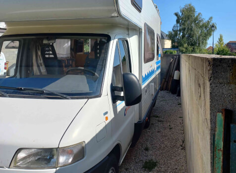 camping-car C.I.  extérieur / latéral gauche