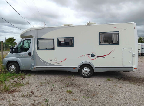 camping-car CHALLENGER MAGEO  extérieur / latéral gauche