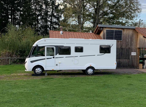 camping-car ITINEO SLB 700  extérieur / latéral gauche