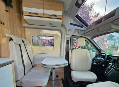 camping-car CAMPEREVE MIRAMAR 61  intérieur / coin salon