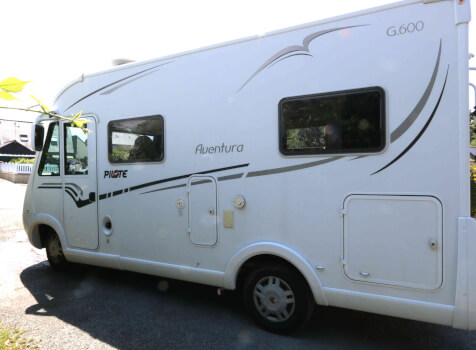 camping-car PILOTE G 600 AVENTURA   extérieur / latéral gauche