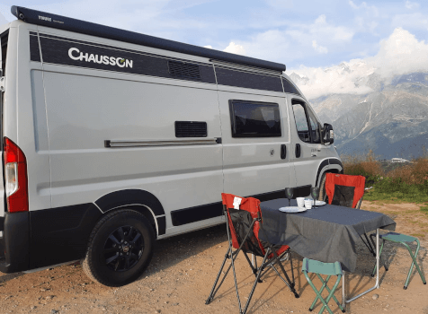 camping-car CHAUSSON V594 MAX ROAD LINE VIP   extérieur / latéral gauche