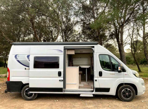 camping-car CHAUSSON V 594 MAX VIP  extérieur / latéral gauche