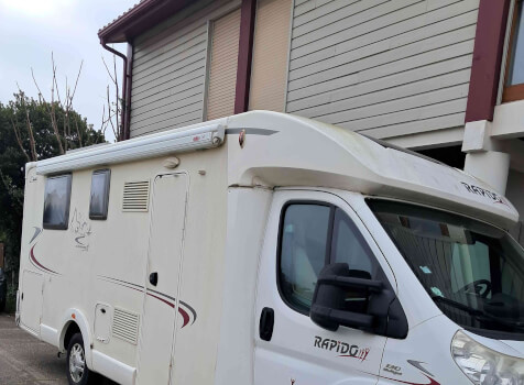 camping-car RAPIDO 691F   extérieur / latéral gauche