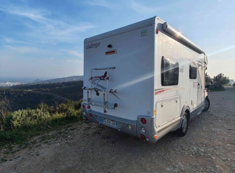 camping-car CHALLENGER GENESIS 46  extérieur / arrière