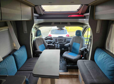 camping-car DETHLEFFS JUST GO T 7055  intérieur / coin salon