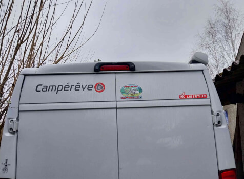 camping-car CAMPEREVE MAGELLAN 742  extérieur / arrière