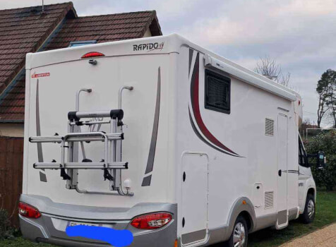 camping-car RAPIDO 680 FF  extérieur / latéral gauche